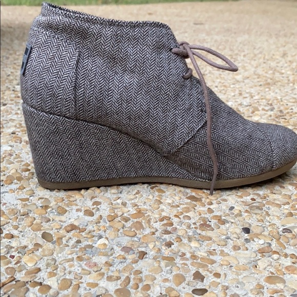 toms herringbone wedge bootie